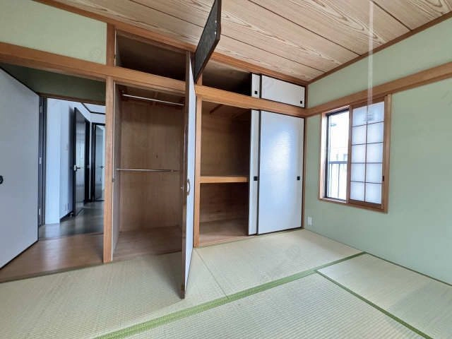 収納（２階和室）