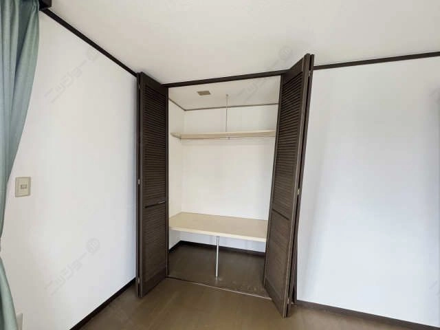 収納（２階東洋室）