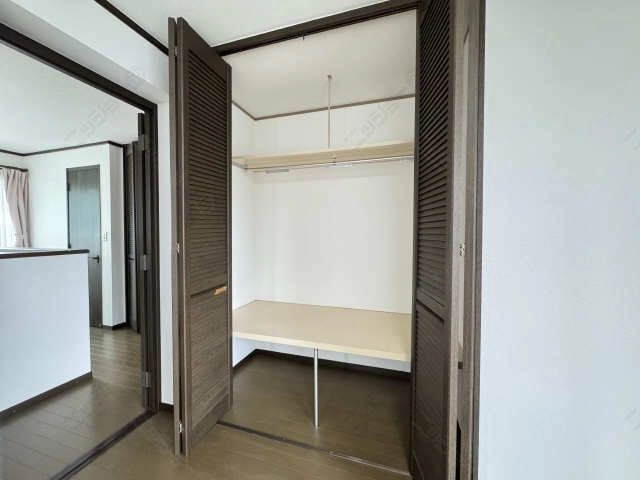 収納（２階西洋室）