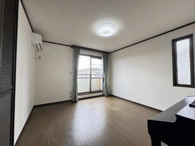 洋室（２階西）