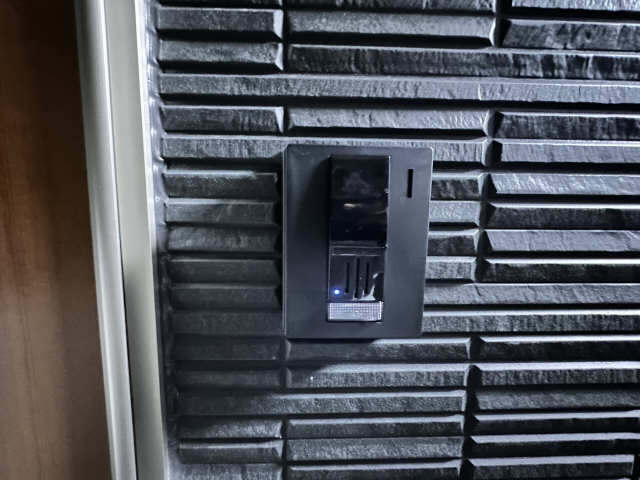 モニター付きインターホン