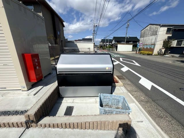 敷地内ゴミ置場