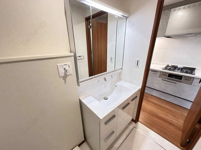 シャワー付洗面台