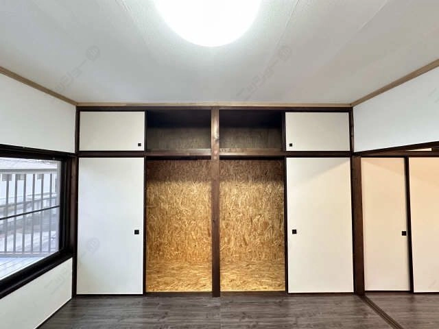 収納（南洋室）