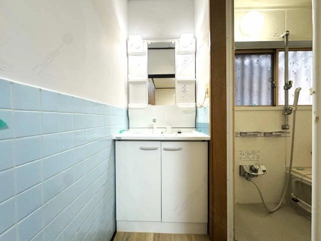 シャワー付洗面台