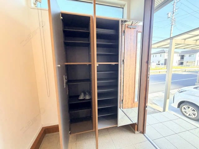 シューズボックス