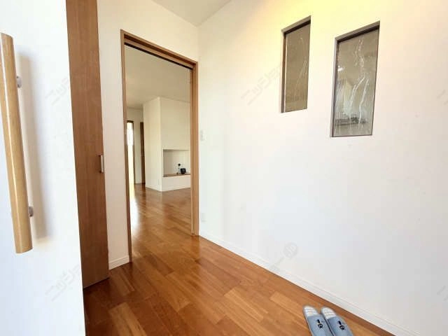 玄関内