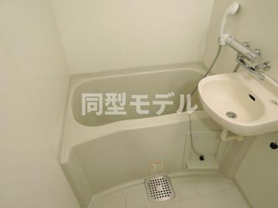 レオパレスＥ柳原 2階 浴室