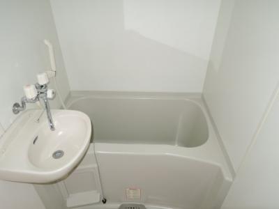 レオパレスタチバナ 2階 浴室