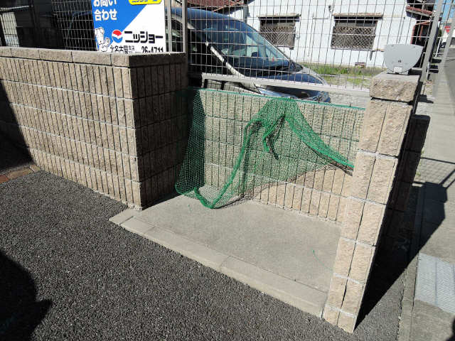 ゴミ置き場