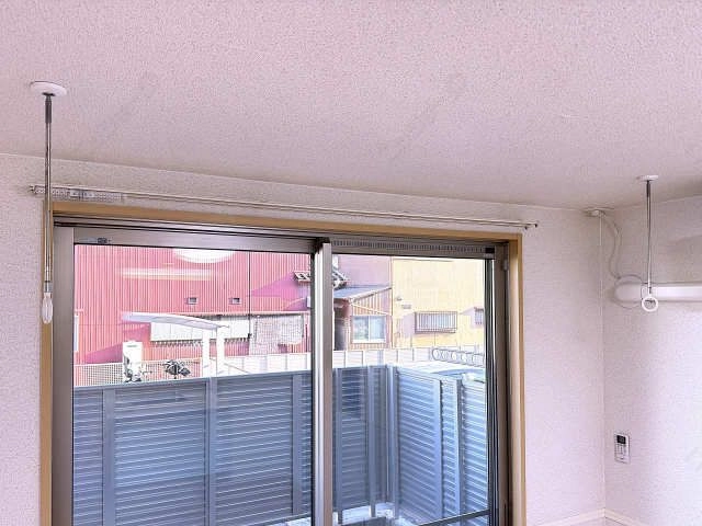 室内物干し竿かけ