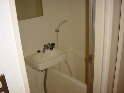 ラプランタン加島 1階 浴室
