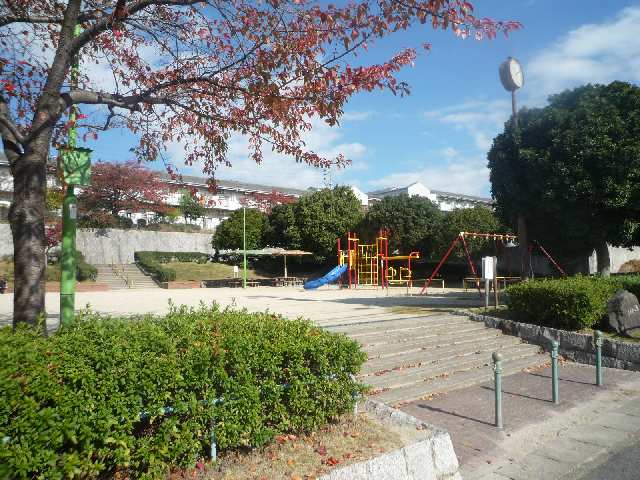 東屋敷公園