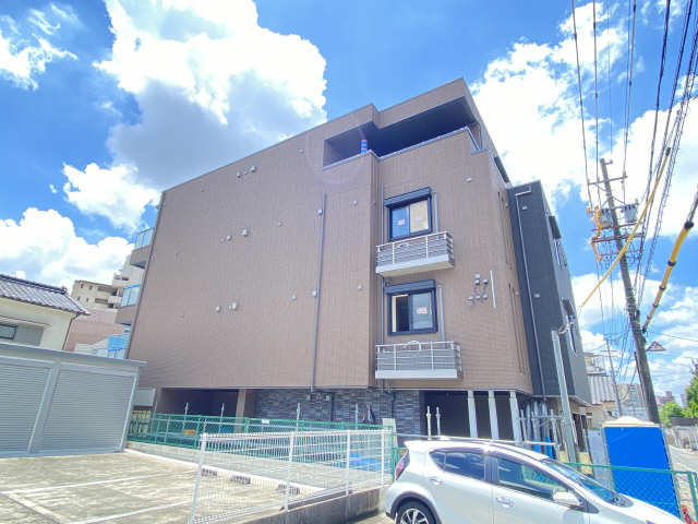 外観東面
