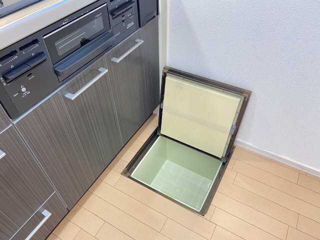 キッチン床下収納