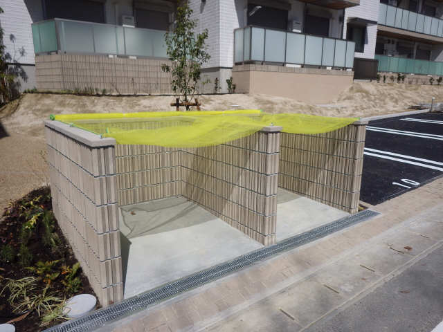 ごみ置き場