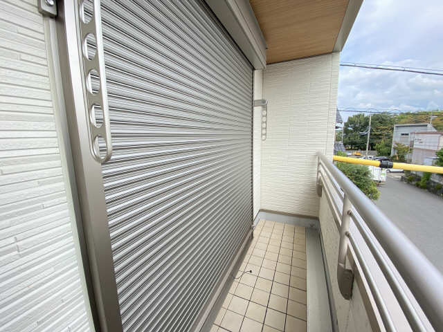 シャッター式雨戸