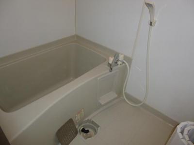 ガーデンソレジオ　C 2階 浴室