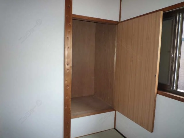２Ｆ南和室収納