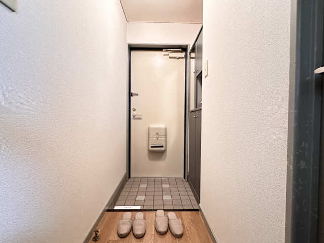玄関内
