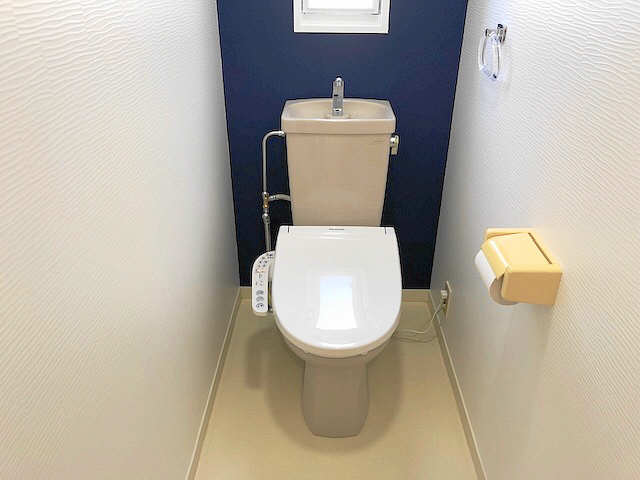 松阪市平成貸家  WC